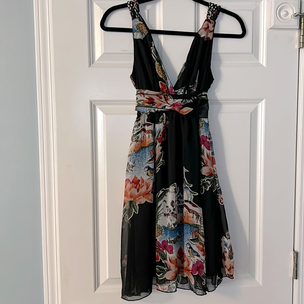 Forever 21 women's  v-neck dress size medium - Picture 2 of 11